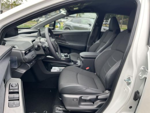 Toyota C-HR+ First Edition 77 kWh | 20 inch velgen | &euro; 3.000 extra inruilwaarde | ActivLease financial lease