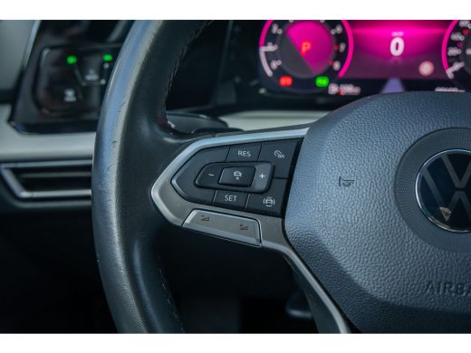 Volkswagen Golf 1.0 eTSI Life | Apple Carplay/Android Auto | Electronic climate controle | Parkeersensoren | Keyl... ActivLease financial lease