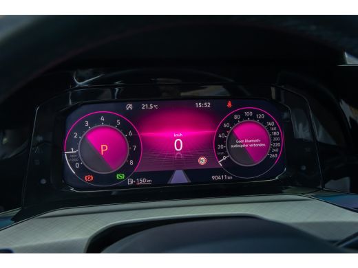 Volkswagen Golf 1.0 eTSI Life | Apple Carplay/Android Auto | Electronic climate controle | Parkeersensoren | Keyl... ActivLease financial lease