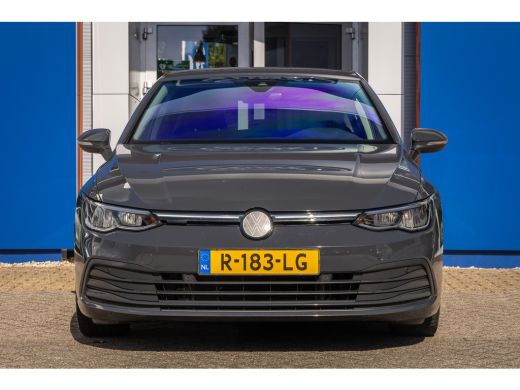 Volkswagen Golf 1.0 eTSI Life | Apple Carplay/Android Auto | Electronic climate controle | Parkeersensoren | Keyl... ActivLease financial lease