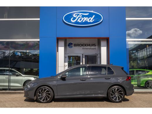 Volkswagen Golf 1.0 eTSI Life | Apple Carplay/Android Auto | Electronic climate controle | Parkeersensoren | Keyl... ActivLease financial lease