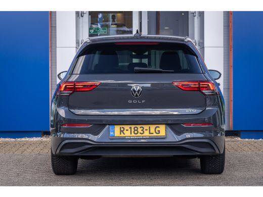 Volkswagen Golf 1.0 eTSI Life | Apple Carplay/Android Auto | Electronic climate controle | Parkeersensoren | Keyl... ActivLease financial lease