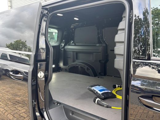 Volkswagen ID. Buzz Cargo Cargo 77 kWh | Sfeerverlichting | Stoelverwarming | Apple Carplay | Adaptieve Cruise ActivLease financial lease