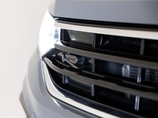 Volkswagen Tiguan 1.5 TSI R-Line Business+ / 150pk / NAP / Panorama dak / Stoelverwarming / Voorruit verwarming / ActivLease financial lease