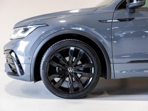 Volkswagen Tiguan 1.5 TSI R-Line Business+ / 150pk / NAP / Panorama dak / Stoelverwarming / Voorruit verwarming / ActivLease financial lease
