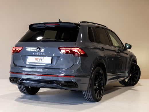 Volkswagen Tiguan 1.5 TSI R-Line Business+ / 150pk / NAP / Panorama dak / Stoelverwarming / Voorruit verwarming / ActivLease financial lease