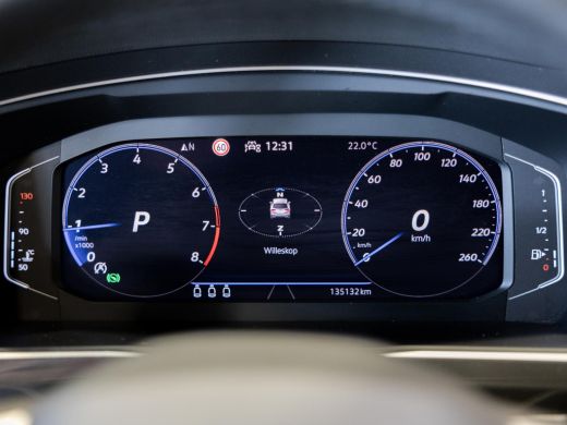 Volkswagen Tiguan 1.5 TSI R-Line Business+ / 150pk / NAP / Panorama dak / Stoelverwarming / Voorruit verwarming / ActivLease financial lease
