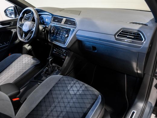 Volkswagen Tiguan 1.5 TSI R-Line Business+ / 150pk / NAP / Panorama dak / Stoelverwarming / Voorruit verwarming / ActivLease financial lease