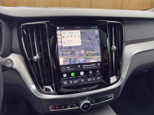 Volvo  V60 2.0 T8 Plug-in hybrid AWD Plus Dark | Harman Kardon | Stoel + Stuur Verwarming | Panoramadak | Tr... ActivLease financial lease