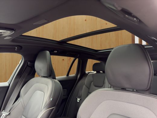 Volvo  V60 2.0 T8 Plug-in hybrid AWD Plus Dark | Harman Kardon | Stoel + Stuur Verwarming | Panoramadak | Tr... ActivLease financial lease