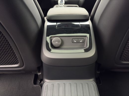 Volvo  V60 2.0 T8 Plug-in hybrid AWD Plus Dark | Harman Kardon | Stoel + Stuur Verwarming | Panoramadak | Tr... ActivLease financial lease