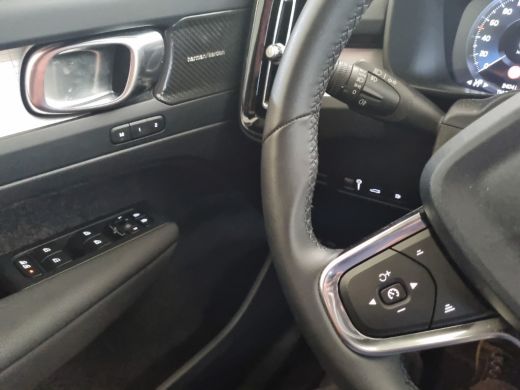 Volvo  XC40 1.5 T4 Plug-in hybrid Plus Dark | Trekhaak | Harman Kardon | Elek. Stoel | ActivLease financial lease