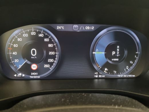 Volvo  XC40 1.5 T4 Plug-in hybrid Plus Dark | Trekhaak | Harman Kardon | Elek. Stoel | ActivLease financial lease