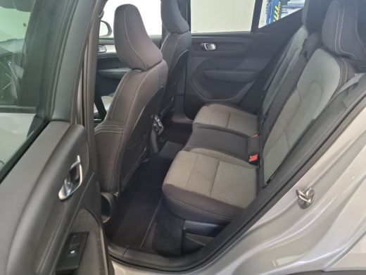 Volvo  XC40 1.5 T4 Plug-in hybrid Plus Dark | Trekhaak | Harman Kardon | Elek. Stoel | ActivLease financial lease