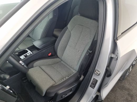 Volvo  XC40 1.5 T4 Plug-in hybrid Plus Dark | Trekhaak | Harman Kardon | Elek. Stoel | ActivLease financial lease