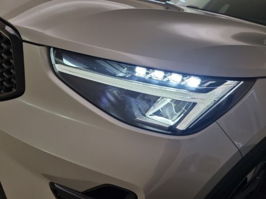 Volvo  XC40 1.5 T4 Plug-in hybrid Plus Dark | Trekhaak | Harman Kardon | Elek. Stoel | ActivLease financial lease