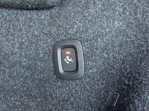 Volvo  XC40 2.0 B4 Plus Black Edition | Panoramadak | Harman/Kardon | Trekhaak | 360 Camera | ActivLease financial lease