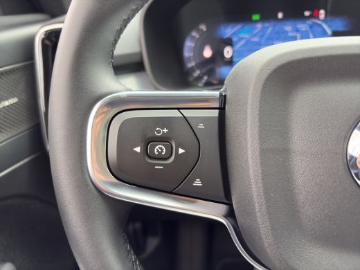 Volvo  XC40 2.0 B4 Plus Dark | Harman Kardon | Stoel + Stuur Verwarming | Trekhaak | Camera | BLIS | Keyless ... ActivLease financial lease