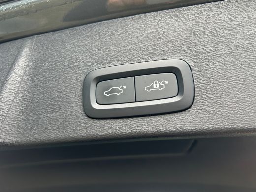 Volvo  XC40 2.0 B4 Plus Dark | Harman/Kardon | Google | Trekhaak | Camera | ActivLease financial lease
