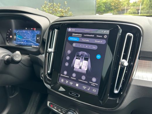 Volvo  XC40 2.0 B4 Plus Dark | Harman/Kardon | Google | Trekhaak | Camera | ActivLease financial lease
