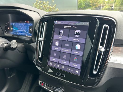 Volvo  XC40 2.0 B4 Plus Dark | Harman/Kardon | Google | Trekhaak | Camera | ActivLease financial lease