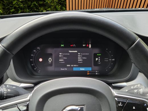 Volvo  XC60 2.0 T6 Plug-in hybrid AWD Ultimate Dark | Long Range! | Luchtvering | 22" Velgen | Head-up | Pano... ActivLease financial lease