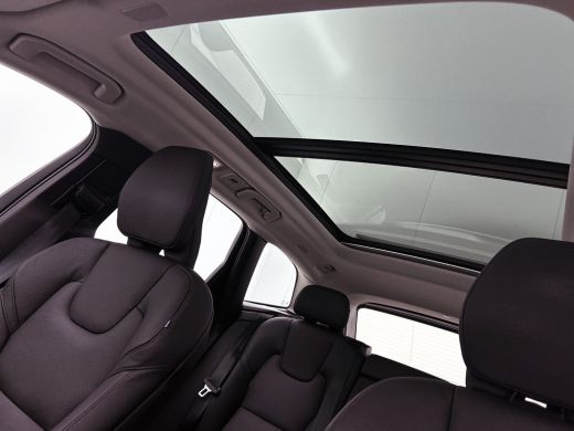 Volvo  XC60 2.0 T6 Plug-in LongRange / AWD Plus Bright / Trekhaak / Panoramadak / Pdc+Camera / NL.Auto / Stoe... ActivLease financial lease