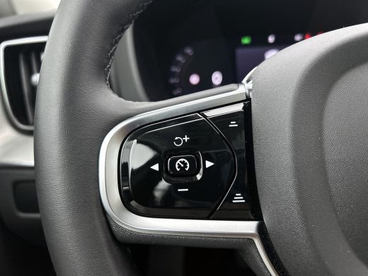 Volvo  XC60 2.0 T6 Plug-in LongRange / AWD Plus Bright / Trekhaak / Panoramadak / Pdc+Camera / NL.Auto / Stoe... ActivLease financial lease