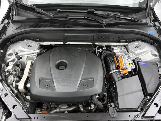 Volvo  XC60 2.0 T6 Plug-in LongRange / AWD Plus Bright / Trekhaak / Panoramadak / Pdc+Camera / NL.Auto / Stoe... ActivLease financial lease