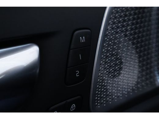 Volvo  XC60 2.0 T8 Plug-in hybrid AWD Ultra Bright Exec. Ed. B&W | Massage | Trekhaak | Luchtvering | ActivLease financial lease