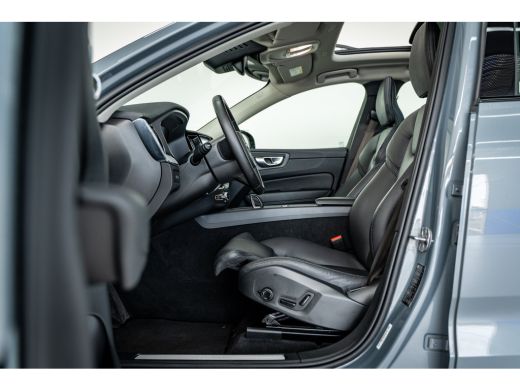 Volvo  XC60 T6 350PK Plus Dark | Panoramadak | Adap Cruise | Memory | Elec Stoelen ActivLease financial lease