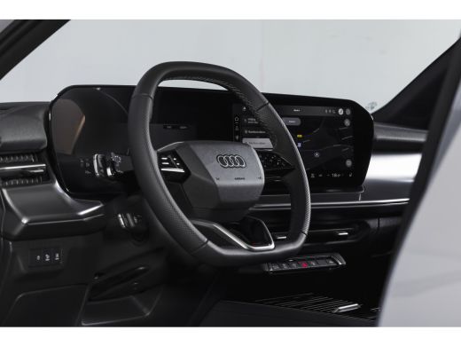 Audi Q3 1.5 e-hybrid 272 PK S edition | S/K-Panodak | Elek. Trekhaak | Tech Pack Plus | Adapt. Cruise | S... ActivLease financial lease
