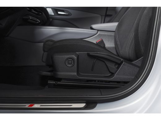 Audi Q3 1.5 e-hybrid 272 PK S edition | S/K-Panodak | Elek. Trekhaak | Tech Pack Plus | Adapt. Cruise | S... ActivLease financial lease