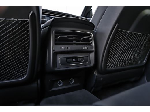 Audi Q8 60 TFSI e quattro Pro Line S Competition 490 PK | Vierwielbesturing | Panoramadak | B&O | Super S... ActivLease financial lease
