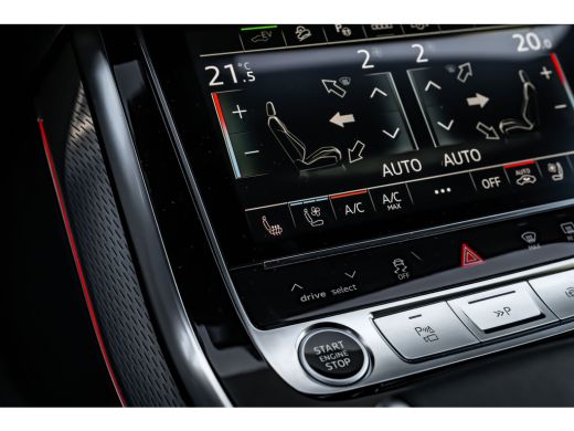Audi Q8 60 TFSI e quattro Pro Line S Competition 490 PK | Vierwielbesturing | Panoramadak | B&O | Super S... ActivLease financial lease