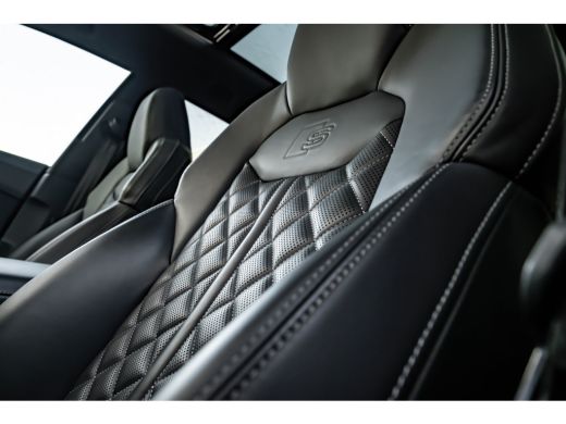 Audi Q8 60 TFSI e quattro Pro Line S Competition 490 PK | Vierwielbesturing | Panoramadak | B&O | Super S... ActivLease financial lease