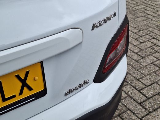 Hyundai Kona EV Limited 64 kWh | Apple Carplay/Android Auto | Stoel/stuurverwarming | Stoelverkoeling | Krell ... ActivLease financial lease