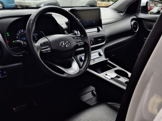 Hyundai Kona EV Limited 64 kWh | Apple Carplay/Android Auto | Stoel/stuurverwarming | Stoelverkoeling | Krell ... ActivLease financial lease