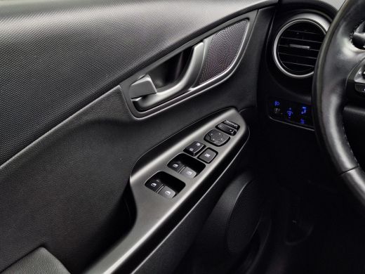 Hyundai Kona EV Limited 64 kWh | Apple Carplay/Android Auto | Stoel/stuurverwarming | Stoelverkoeling | Krell ... ActivLease financial lease