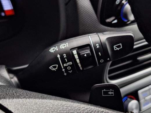 Hyundai Kona EV Limited 64 kWh | Apple Carplay/Android Auto | Stoel/stuurverwarming | Stoelverkoeling | Krell ... ActivLease financial lease