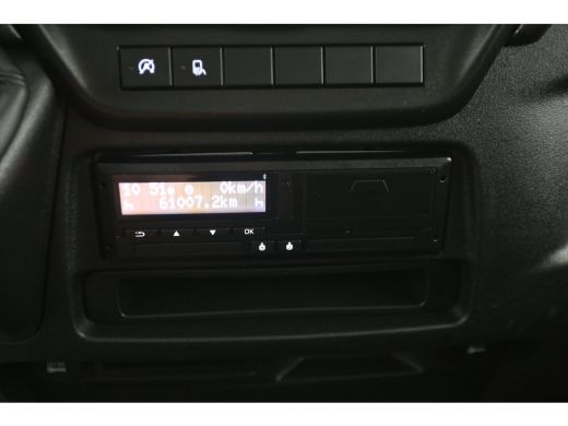 Iveco Daily 35S16V 2.3 352 L2H2 157pk | 3500KG Trekgew. | Trekhaak | Clima | 3 Zits | Parkeersens. ActivLease financial lease