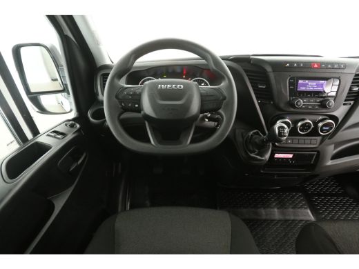 Iveco Daily 35S16V 2.3 352 L2H2 157pk | 3500KG Trekgew. | Trekhaak | Clima | 3 Zits | Parkeersens. ActivLease financial lease