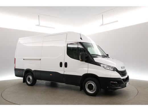 Iveco Daily 35S16V 2.3 352 L2H2 157pk | 3500KG Trekgew. | Trekhaak | Clima | 3 Zits | Parkeersens. ActivLease financial lease