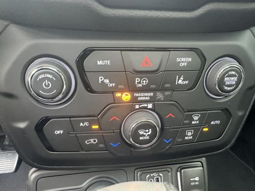Jeep Renegade 4xe 240PK Plug-in Hybrid The North Star (Elektrisch Schuifdak - Navigatie - Adaptieve Cruise Cont... ActivLease financial lease
