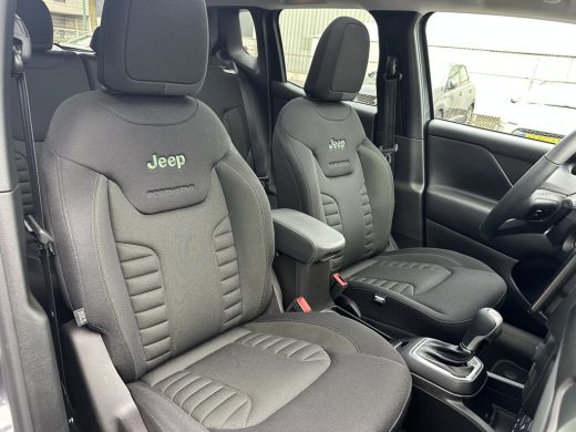 Jeep Renegade 4xe 240PK Plug-in Hybrid The North Star (Elektrisch Schuifdak - Navigatie - Adaptieve Cruise Cont... ActivLease financial lease