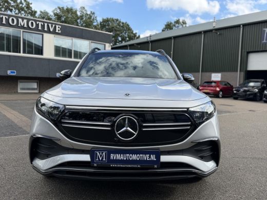 Mercedes-Benz EQB 300 4MATIC AMG Line 7p. 67 kWh VAN: 44.900,- VOOR: 41.440,- UW HERFSTVOORDEEL: 3.460,-  | SOH 98%... ActivLease financial lease