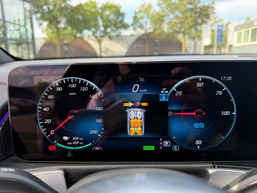 Mercedes-Benz EQB 300 4MATIC AMG Line 7p. 67 kWh VAN: 44.900,- VOOR: 41.440,- UW HERFSTVOORDEEL: 3.460,-  | SOH 98%... ActivLease financial lease