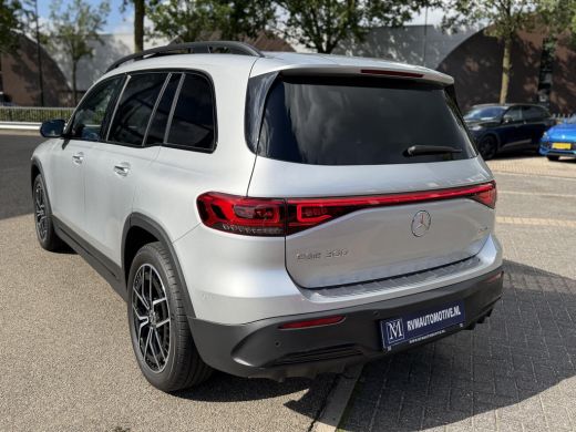 Mercedes-Benz EQB 300 4MATIC AMG Line 7p. 67 kWh VAN: 44.900,- VOOR: 41.440,- UW HERFSTVOORDEEL: 3.460,-  | SOH 98%... ActivLease financial lease