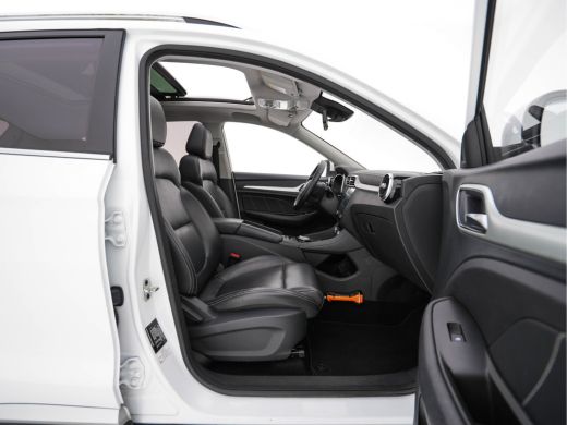 MG ZS EV EV Luxury 45 kWh {SoH-87%} (INCL-BTW) Aut. *PANO | LEATHER | CCS-FASTLOADER | KEYLESS | NAVI-FULL... ActivLease financial lease