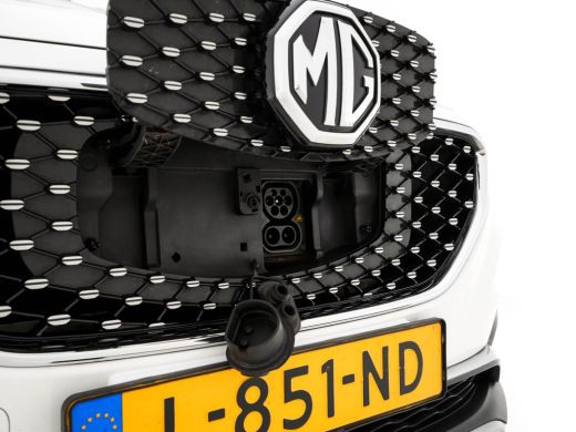 MG ZS EV EV Luxury 45 kWh {SoH-87%} (INCL-BTW) Aut. *PANO | LEATHER | CCS-FASTLOADER | KEYLESS | NAVI-FULL... ActivLease financial lease
